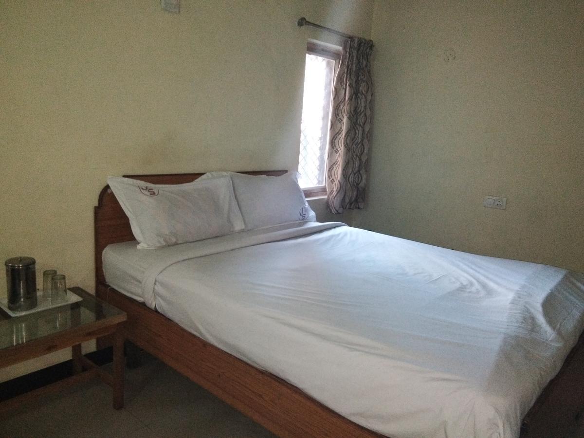 Hotel Jaysanthi Ooty Exterior photo