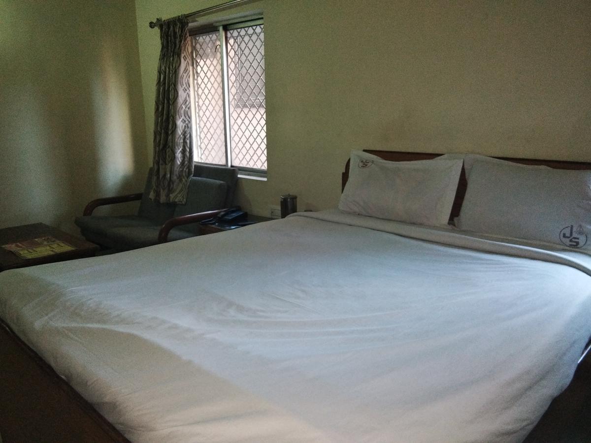 Hotel Jaysanthi Ooty Exterior photo